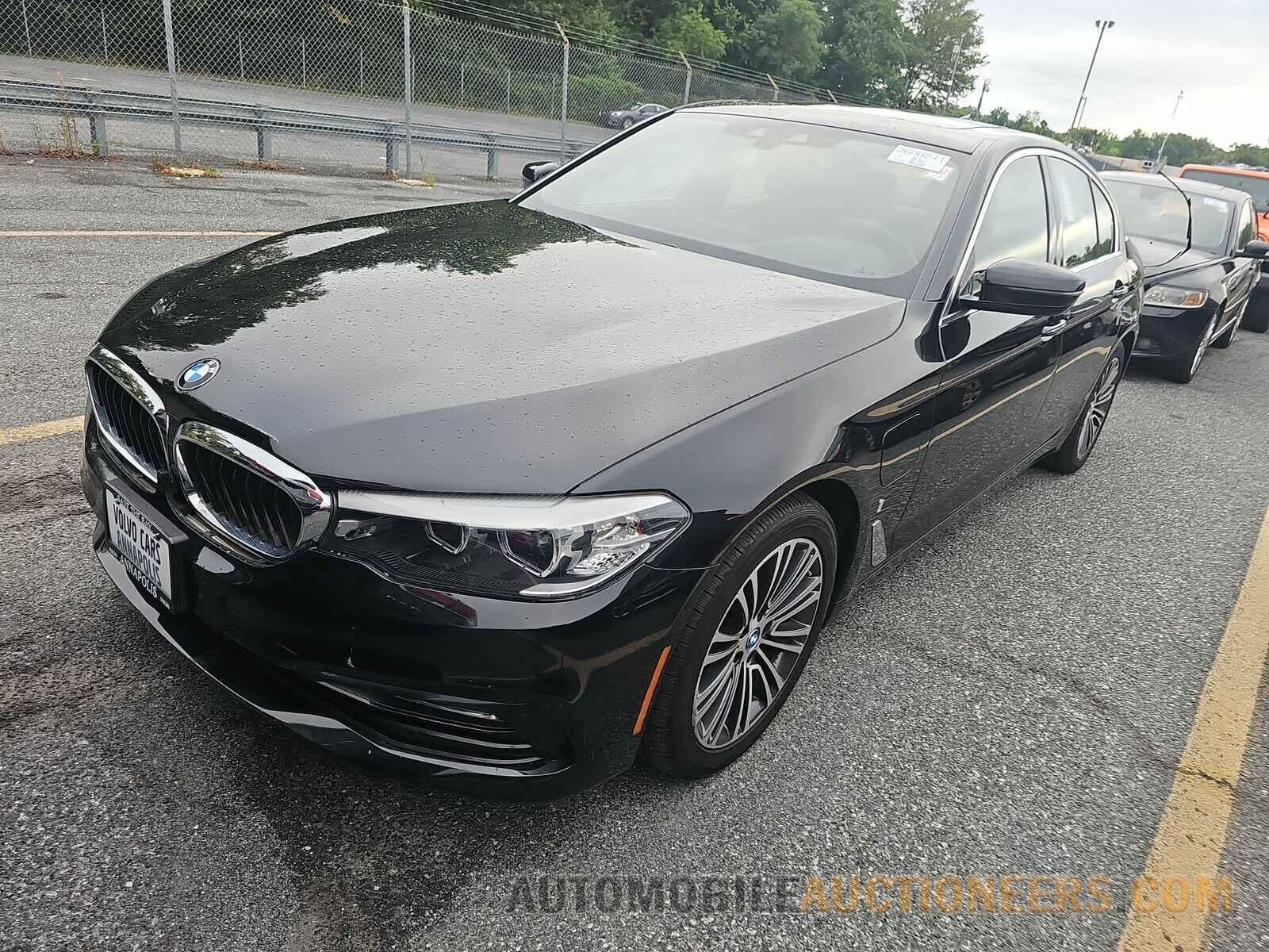 WBAJB1C55JG624085 BMW 5 Series 2018