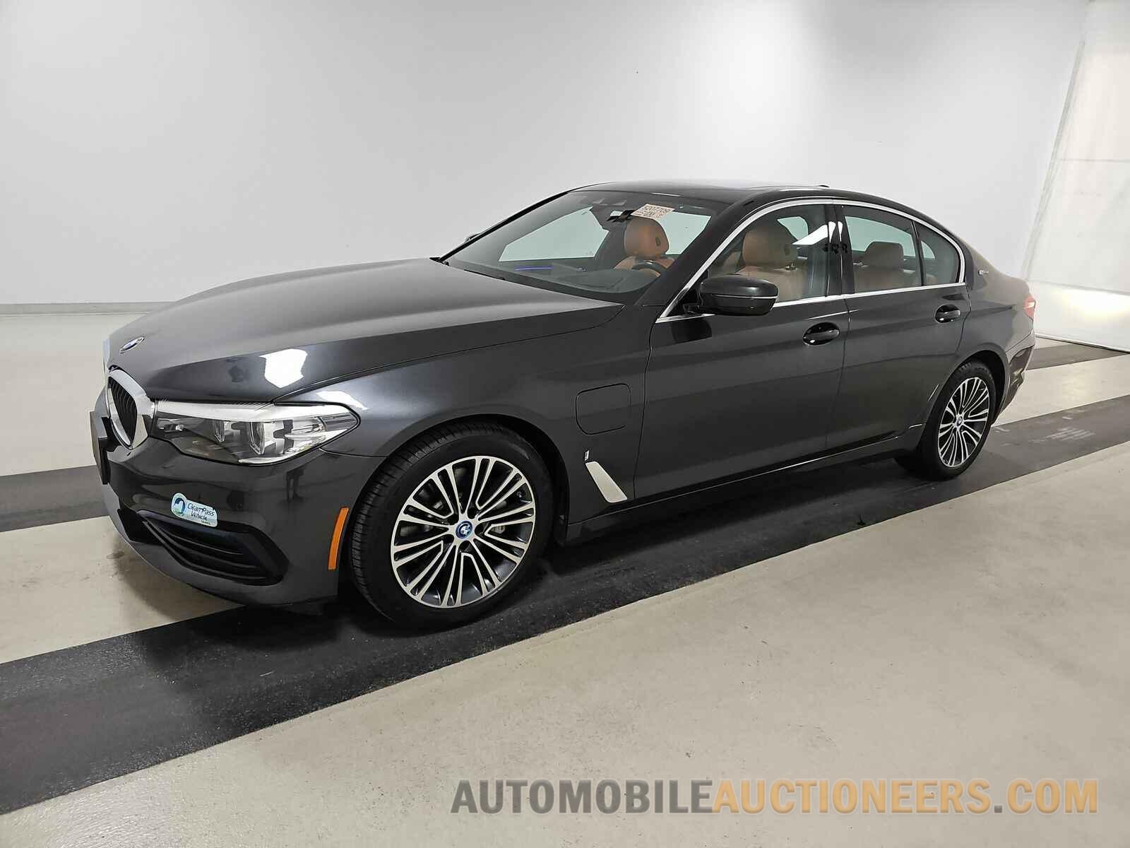 WBAJB1C55KB375933 BMW 5 Series 2019