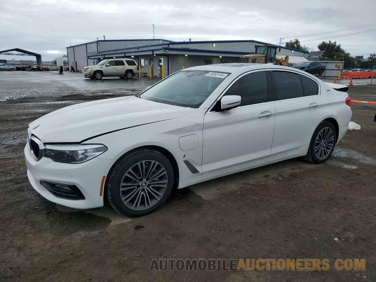 WBAJB1C56JB085120 BMW 5 SERIES 2018