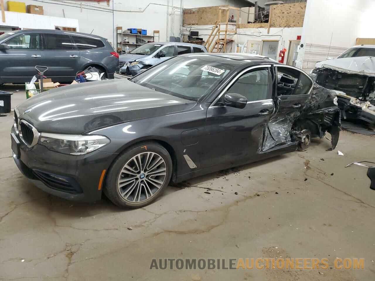 WBAJB1C57JB085479 BMW 5 SERIES 2018