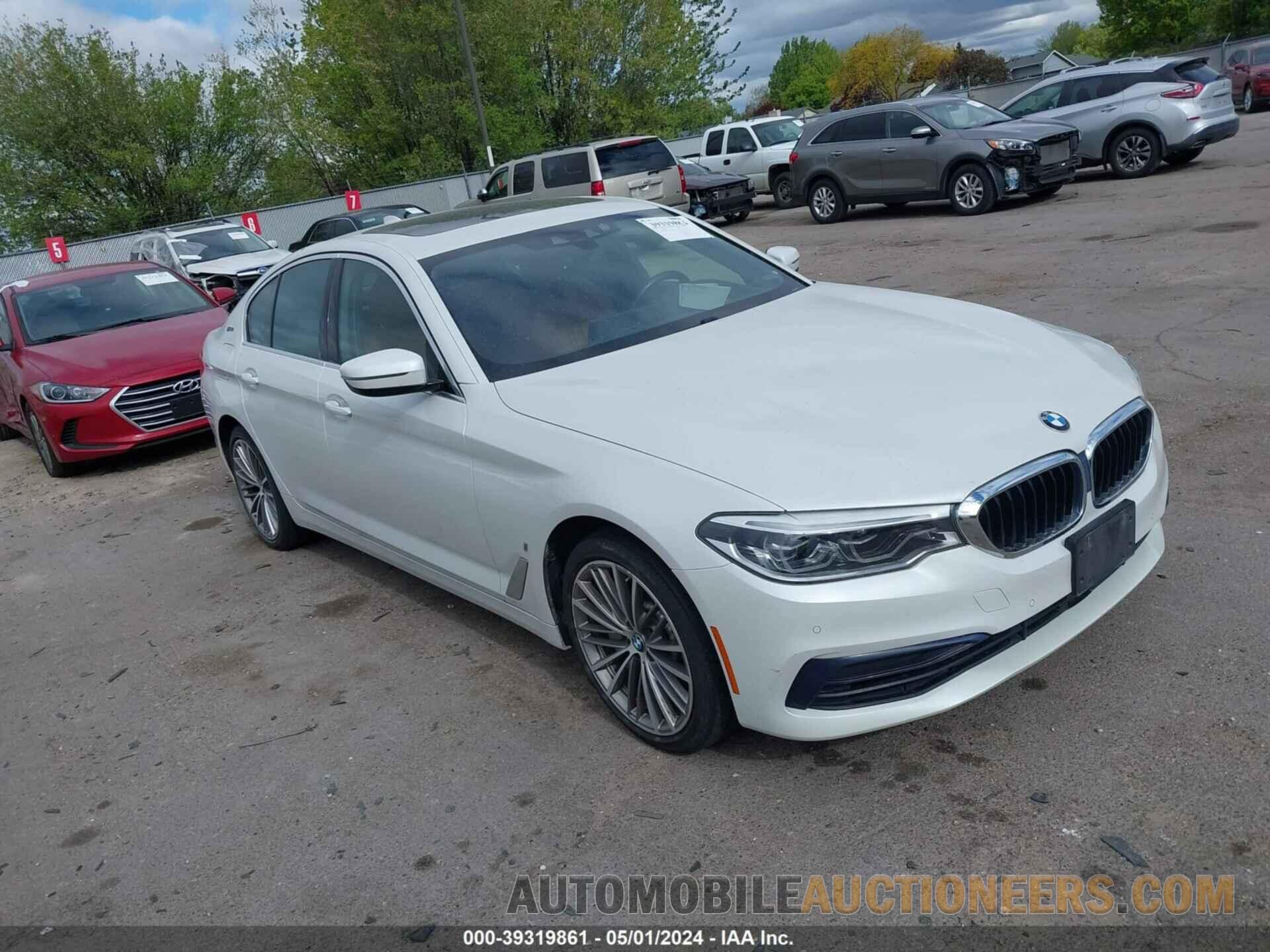 WBAJB1C57KB375688 BMW 530E 2019