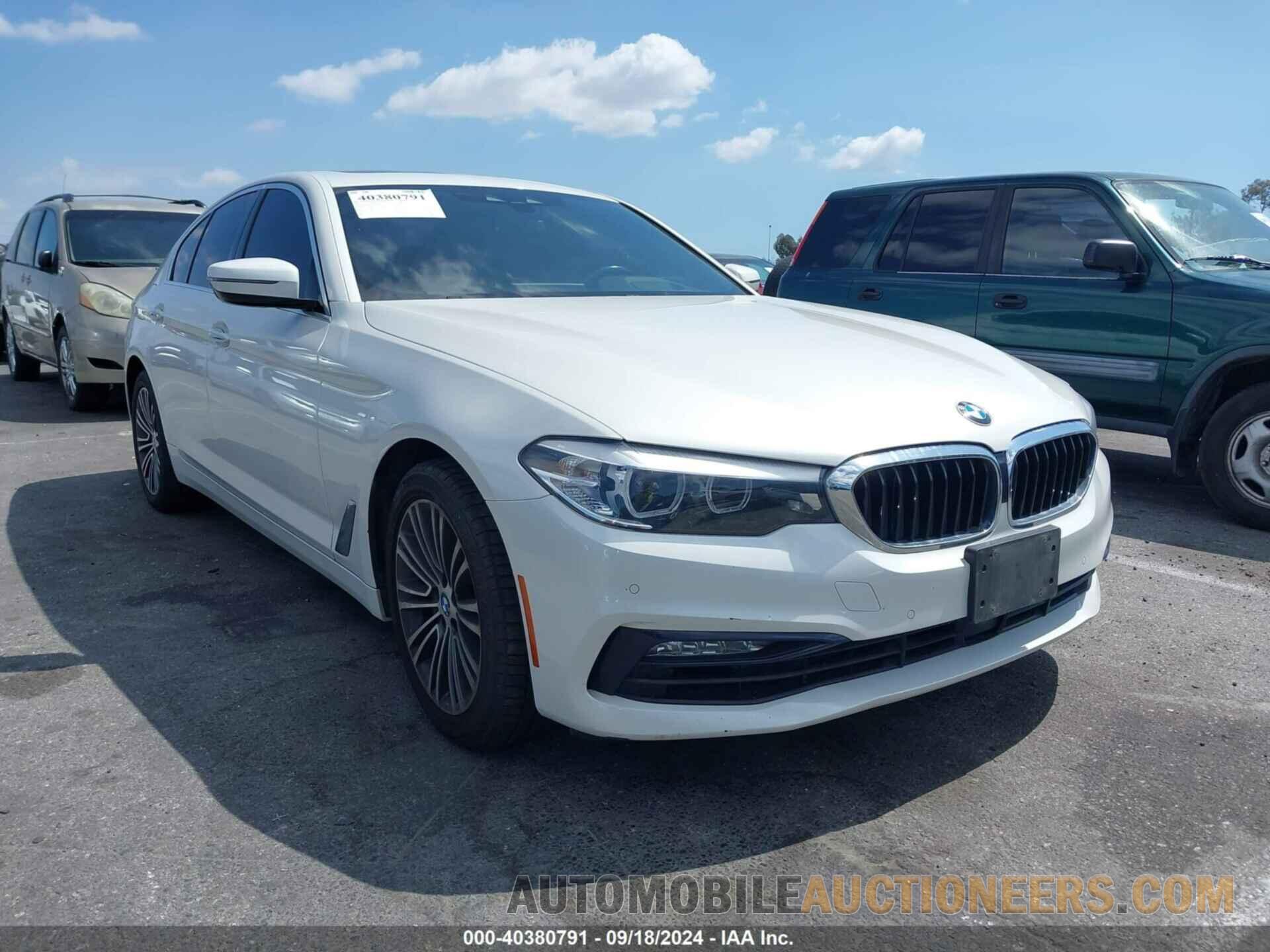 WBAJE5C51JWA97699 BMW 540I 2018