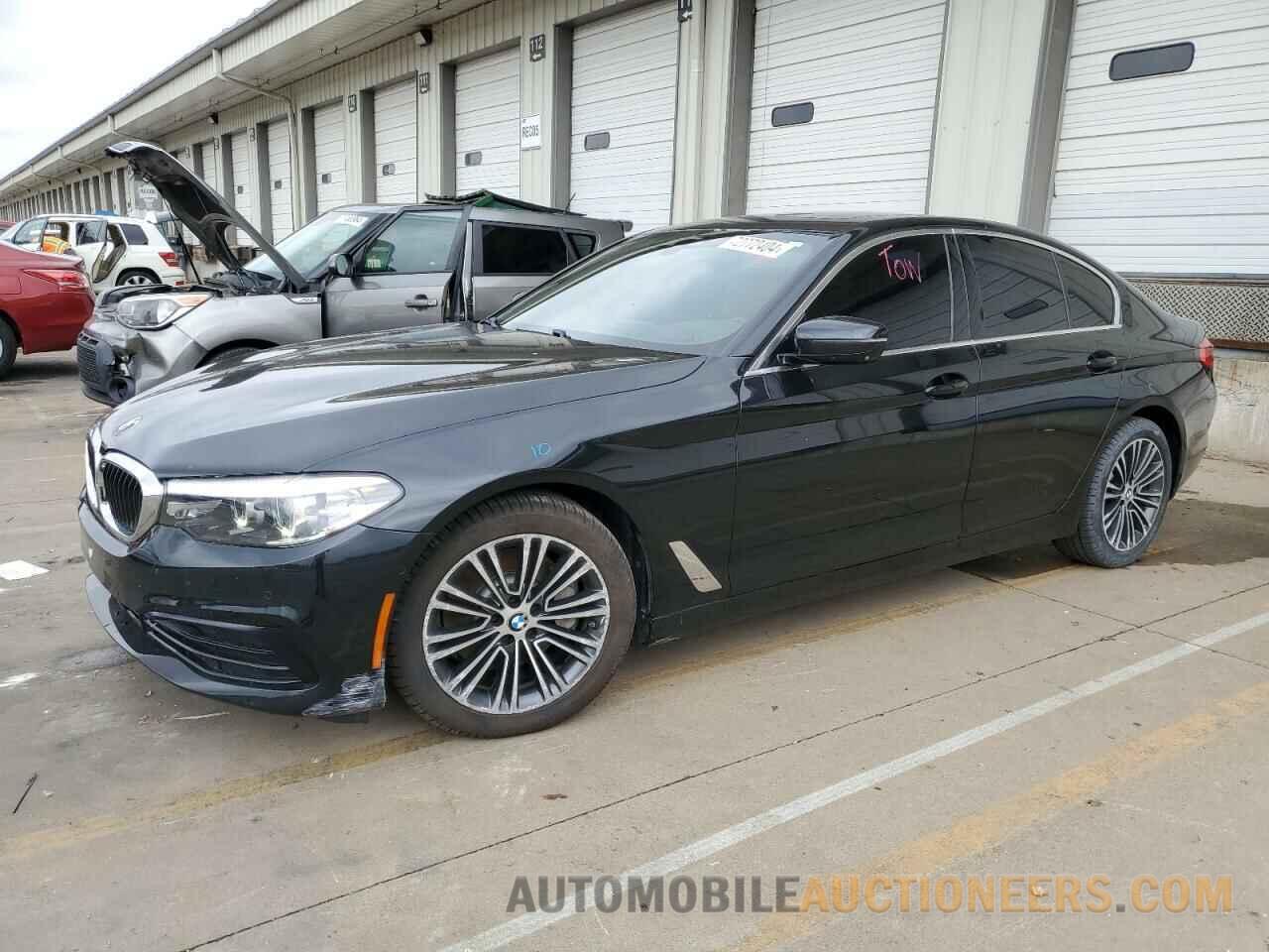 WBAJE5C53KWW07002 BMW 5 SERIES 2019