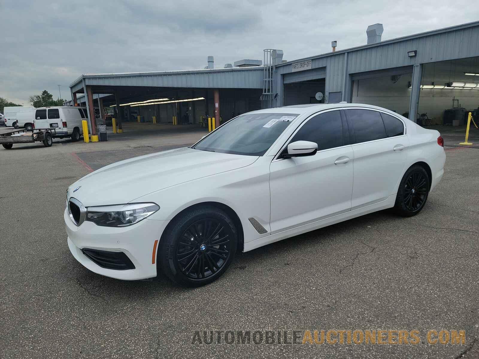 WBAJE5C57KWW18200 BMW 5 Series 2019