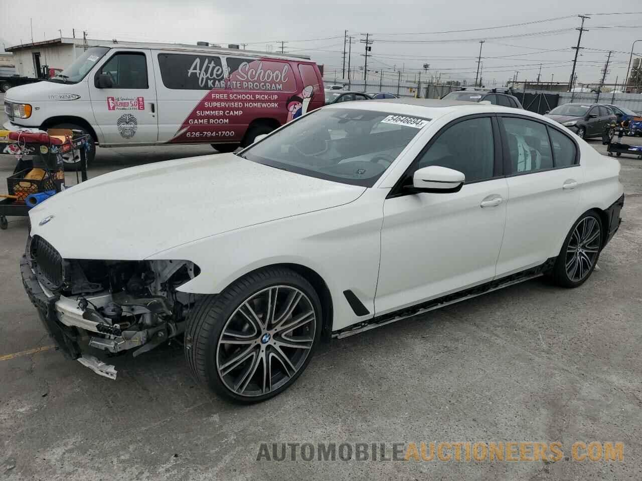 WBAJE5C59KWW13208 BMW 5 SERIES 2019