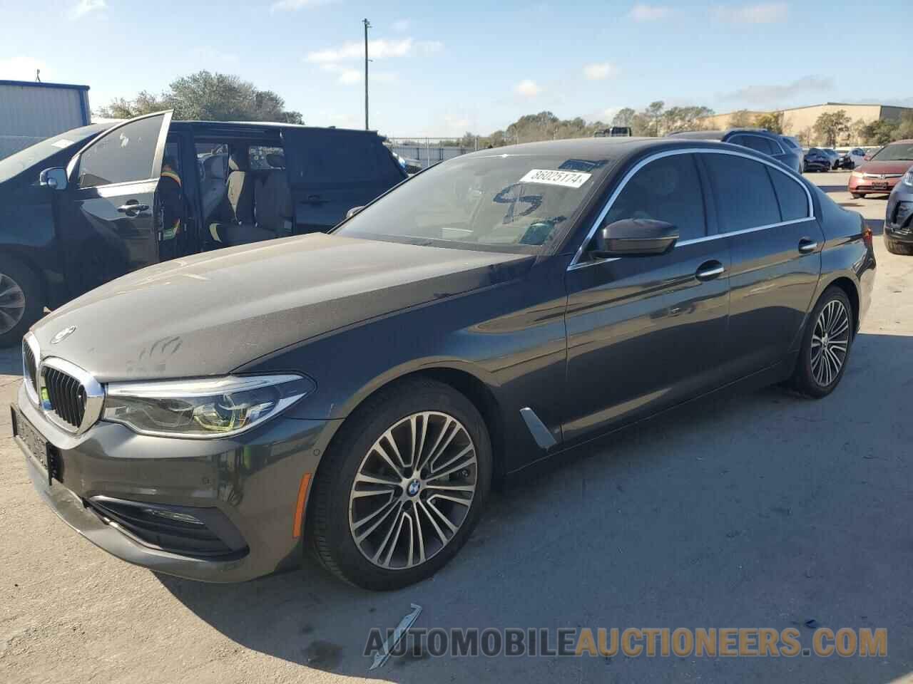 WBAJE7C32HG887329 BMW 5 SERIES 2017