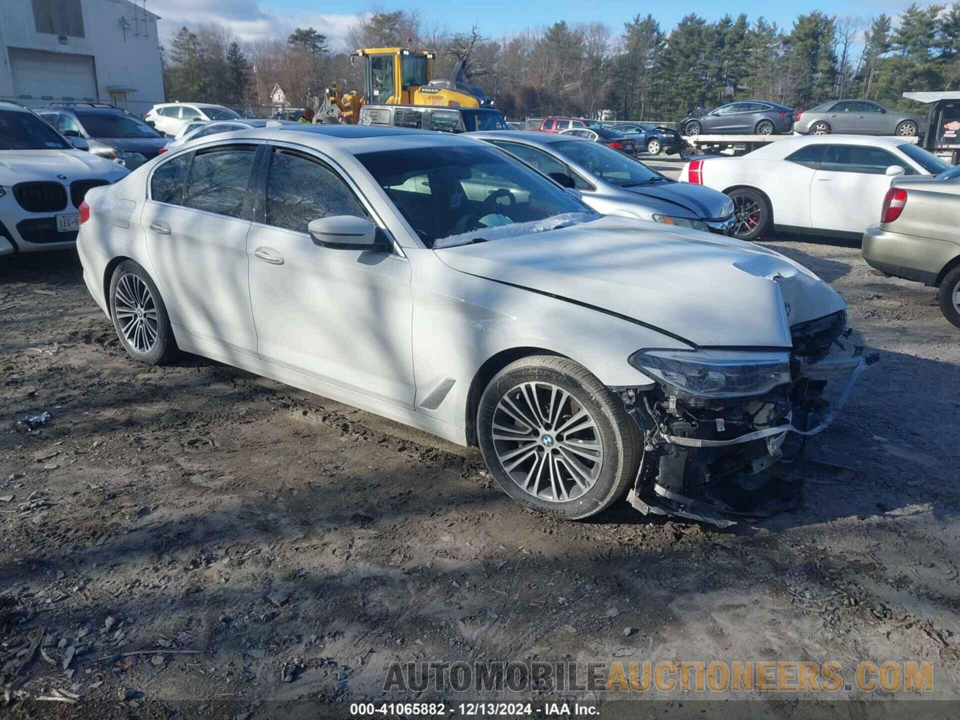 WBAJE7C39HWA03685 BMW 540I 2017