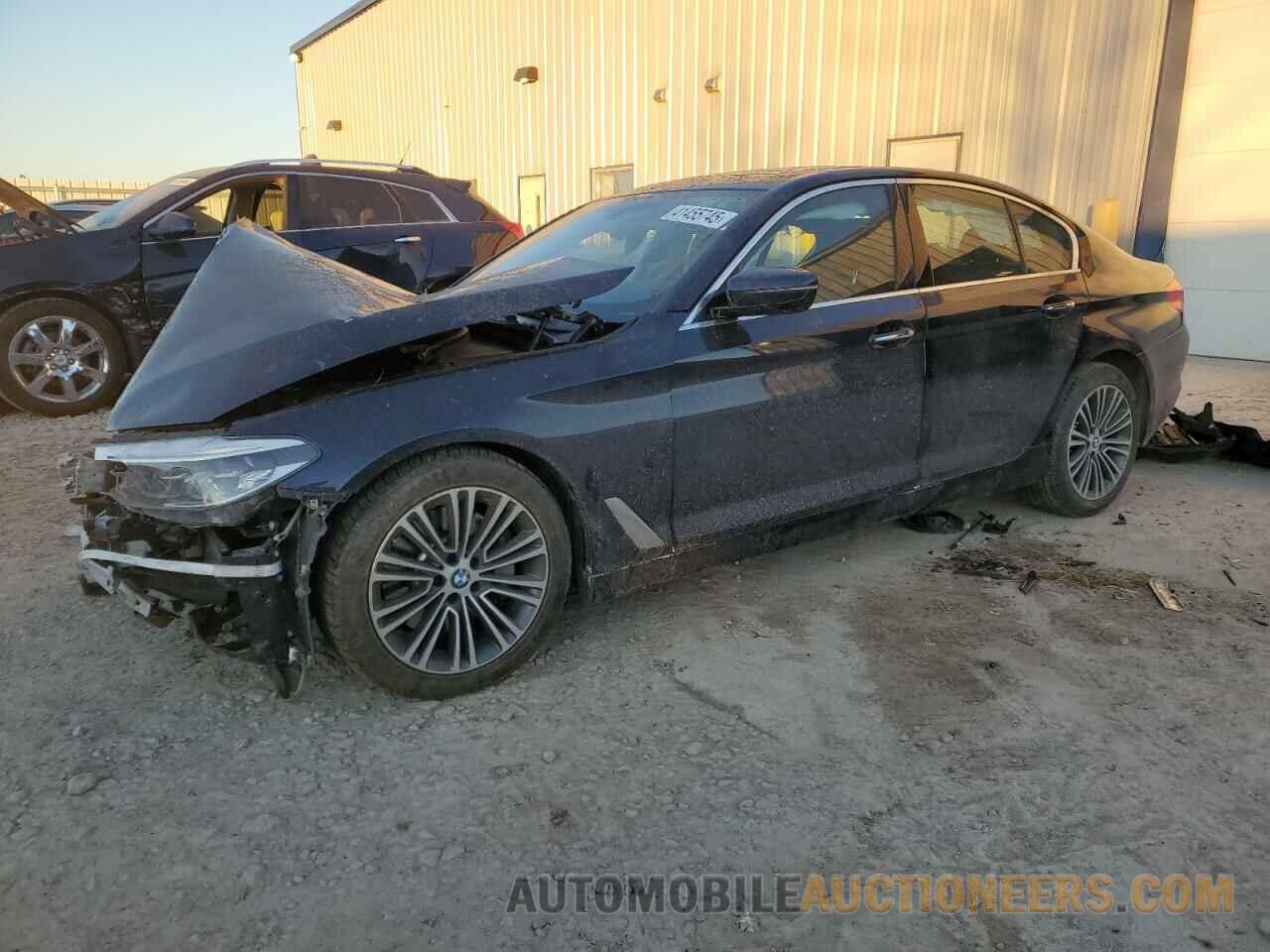 WBAJE7C3XHG890379 BMW 5 SERIES 2017