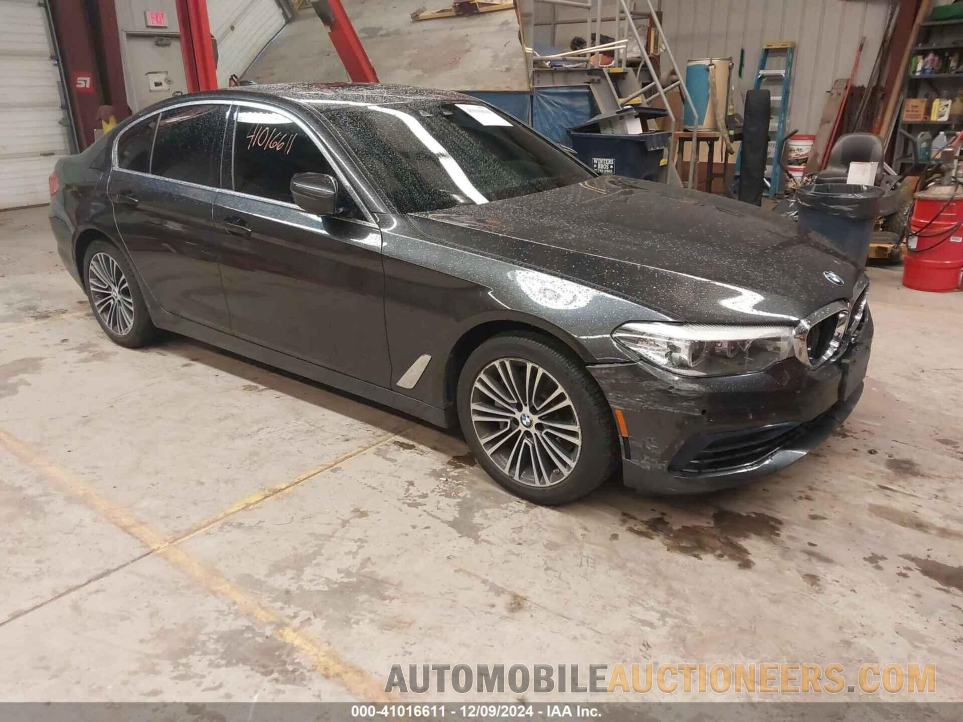 WBAJE7C53KWW12941 BMW 540I 2019