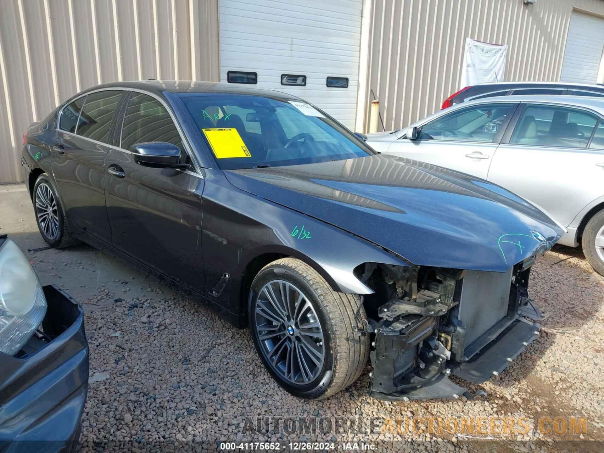 WBAJE7C55JWC57319 BMW 540I 2018