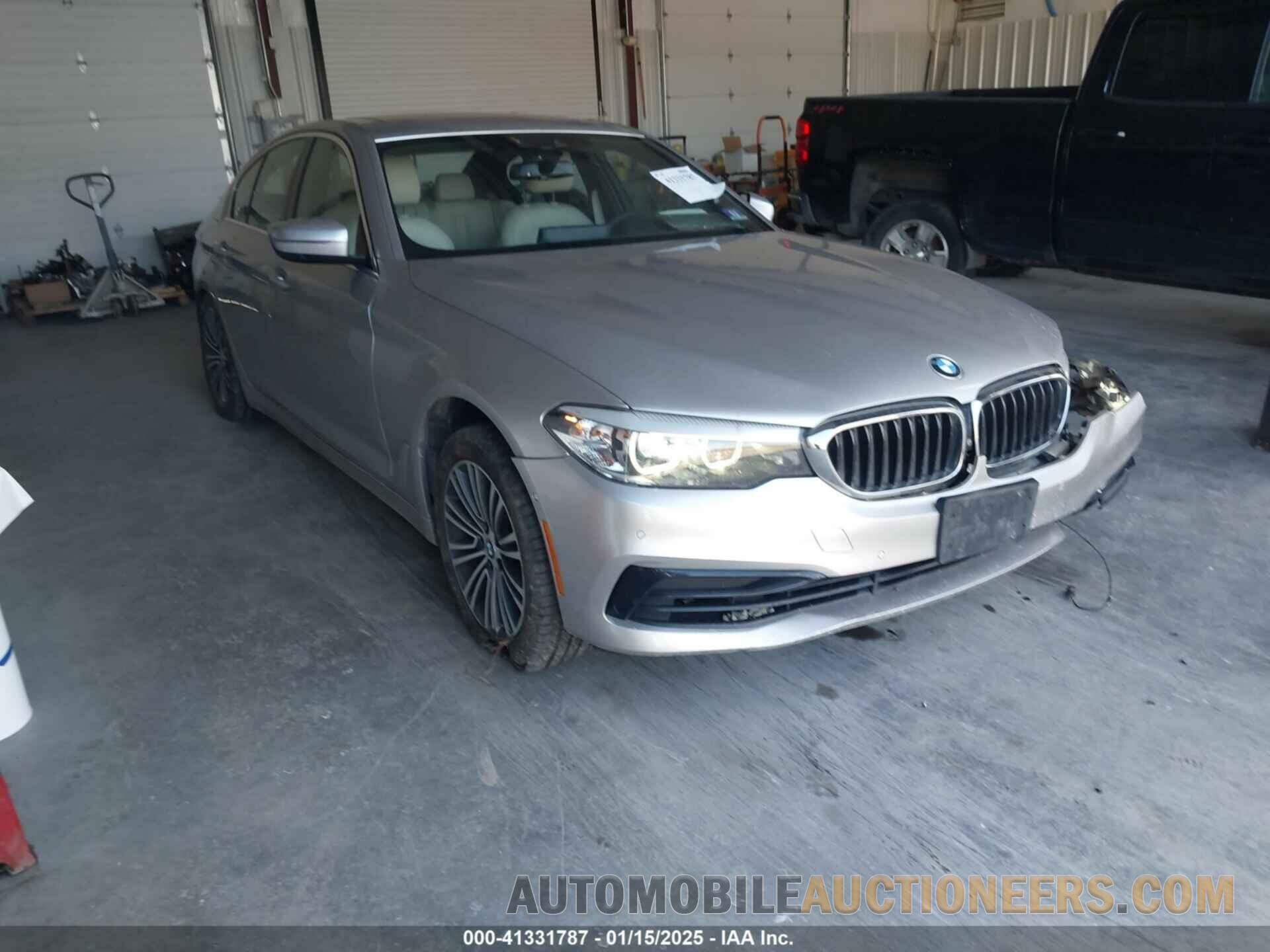 WBAJE7C55KG892551 BMW 540I 2019