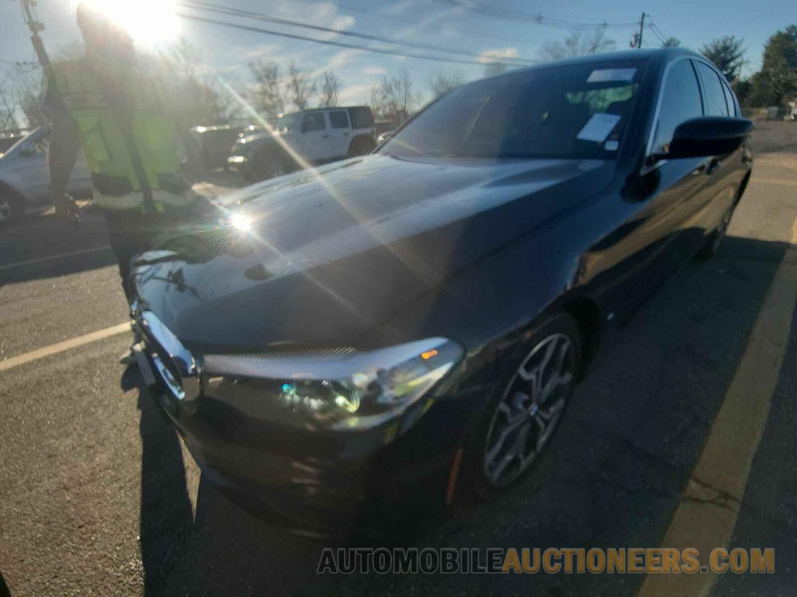 WBAJE7C55KWW04243 BMW 5 Series 2019