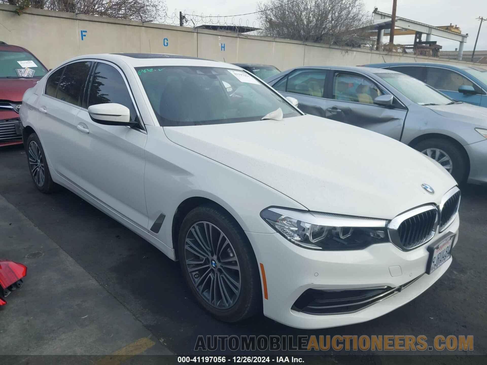 WBAJR3C05LCE47952 BMW 530I 2020