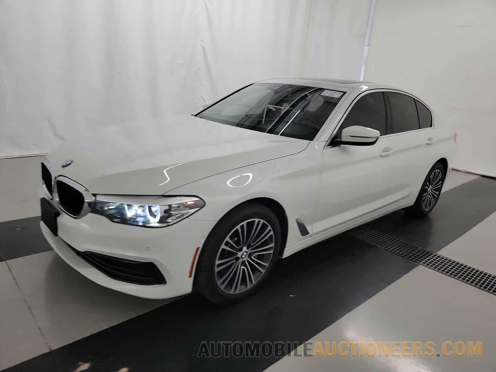 WBAJR3C08LCE02956 BMW 5 Series 2020