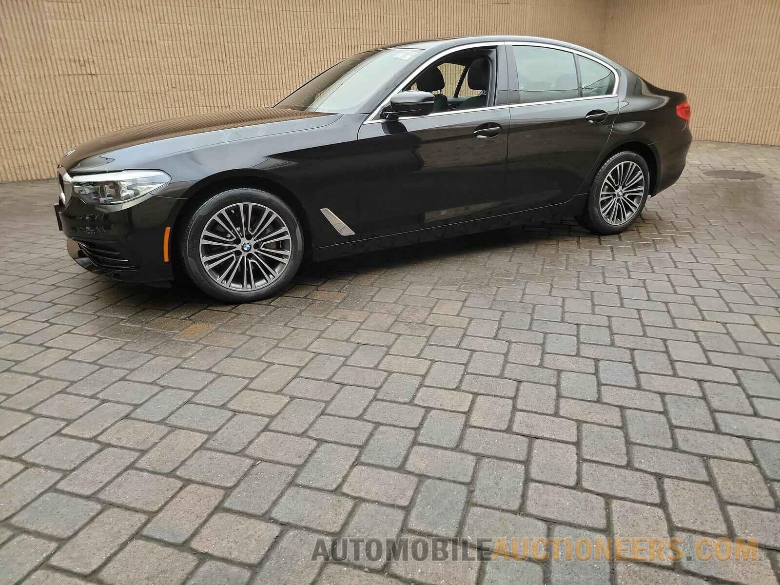 WBAJR7C03LCE49965 BMW 5 Series 2020