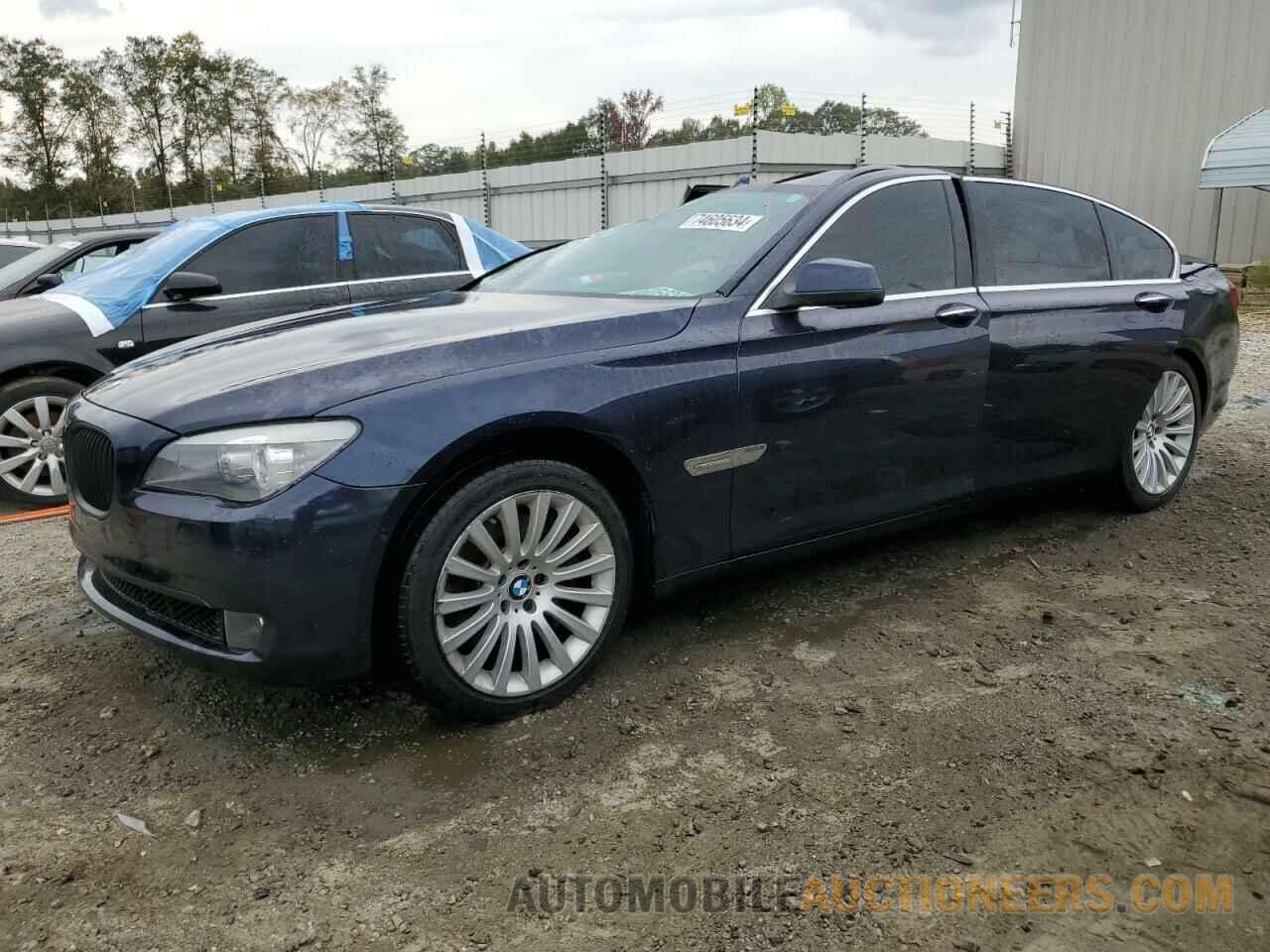 WBAKA8C51CDX01488 BMW 7 SERIES 2017