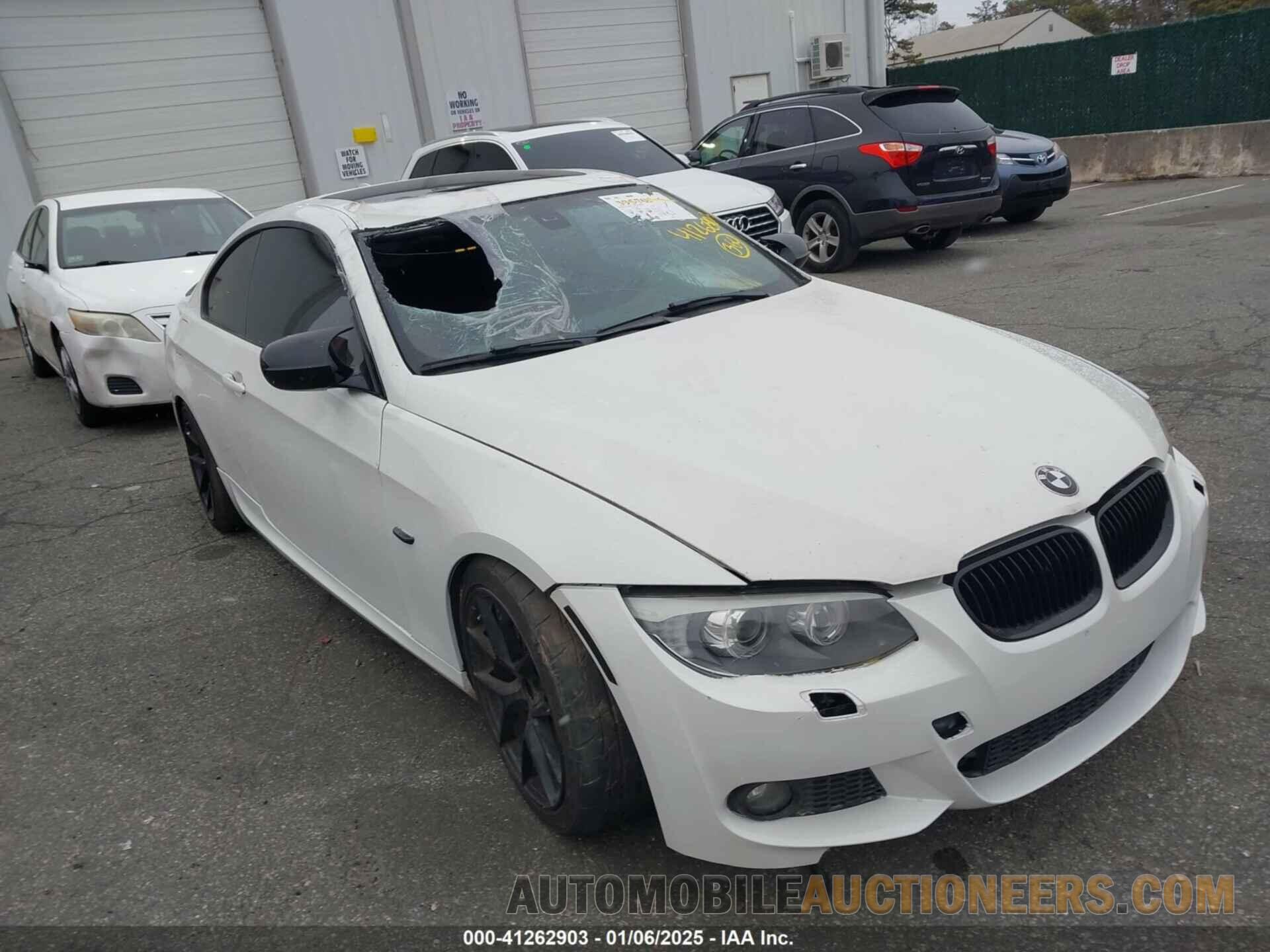 WBAKE3C59BE768792 BMW 328I 2011