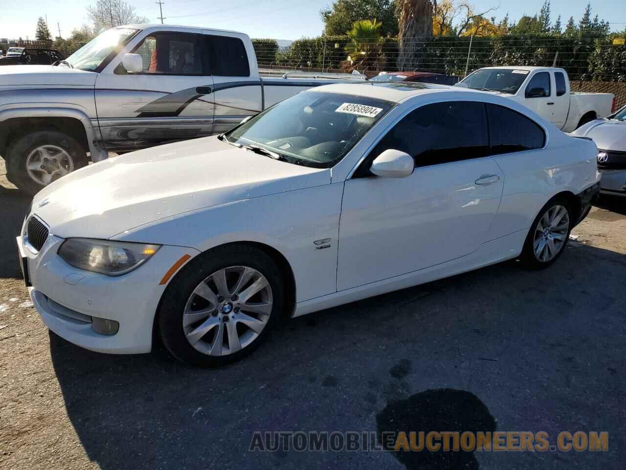 WBAKF5C56BE395932 BMW 3 SERIES 2011