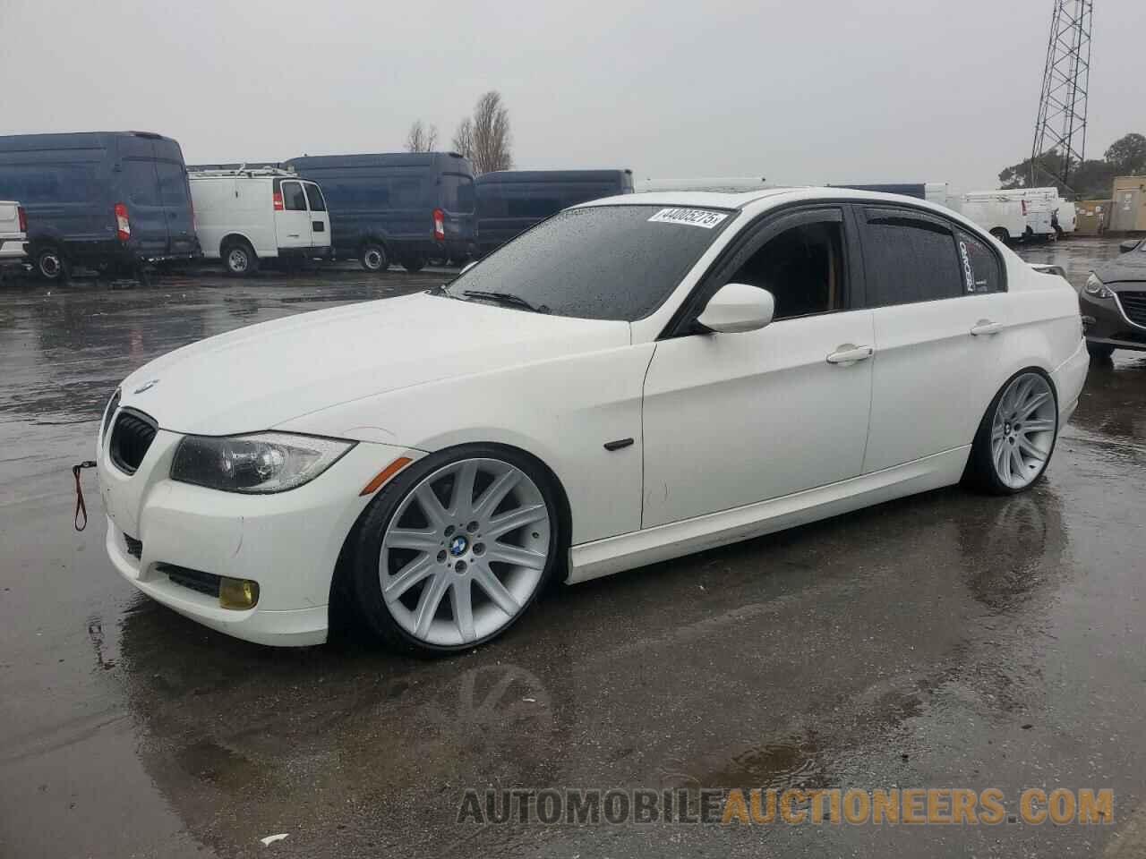 WBAPH5G59BNM80953 BMW 3 SERIES 2011