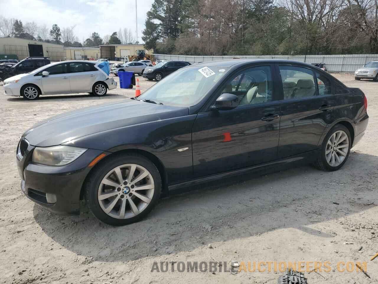 WBAPH7C57BE678819 BMW 3 SERIES 2011