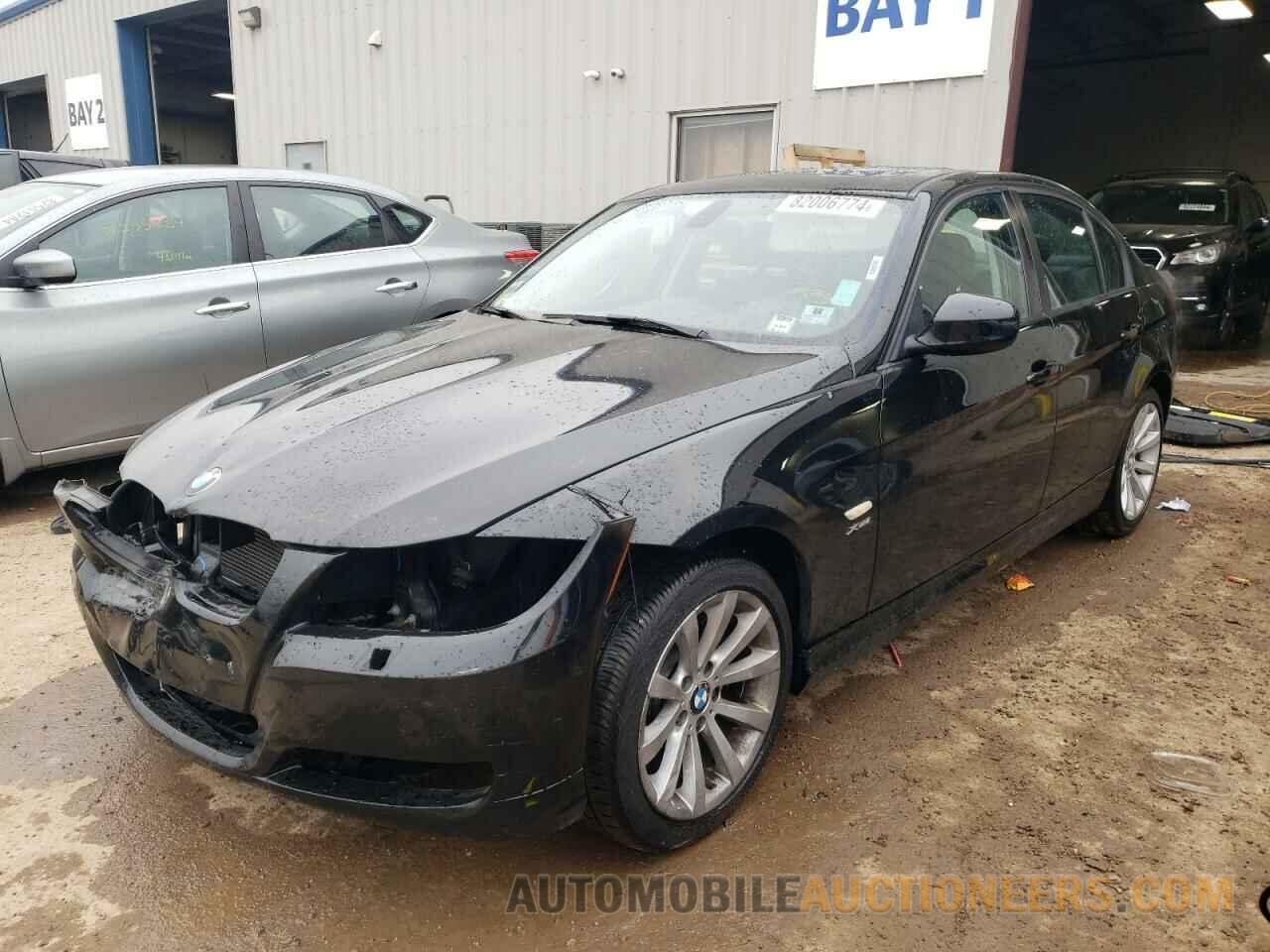 WBAPK7C59BF082557 BMW 3 SERIES 2011