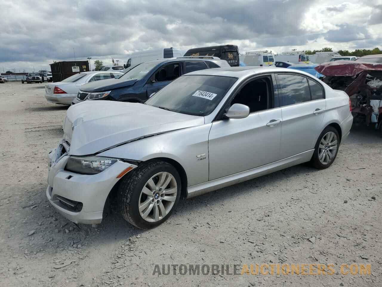 WBAPL5C51BA918683 BMW 3 SERIES 2011