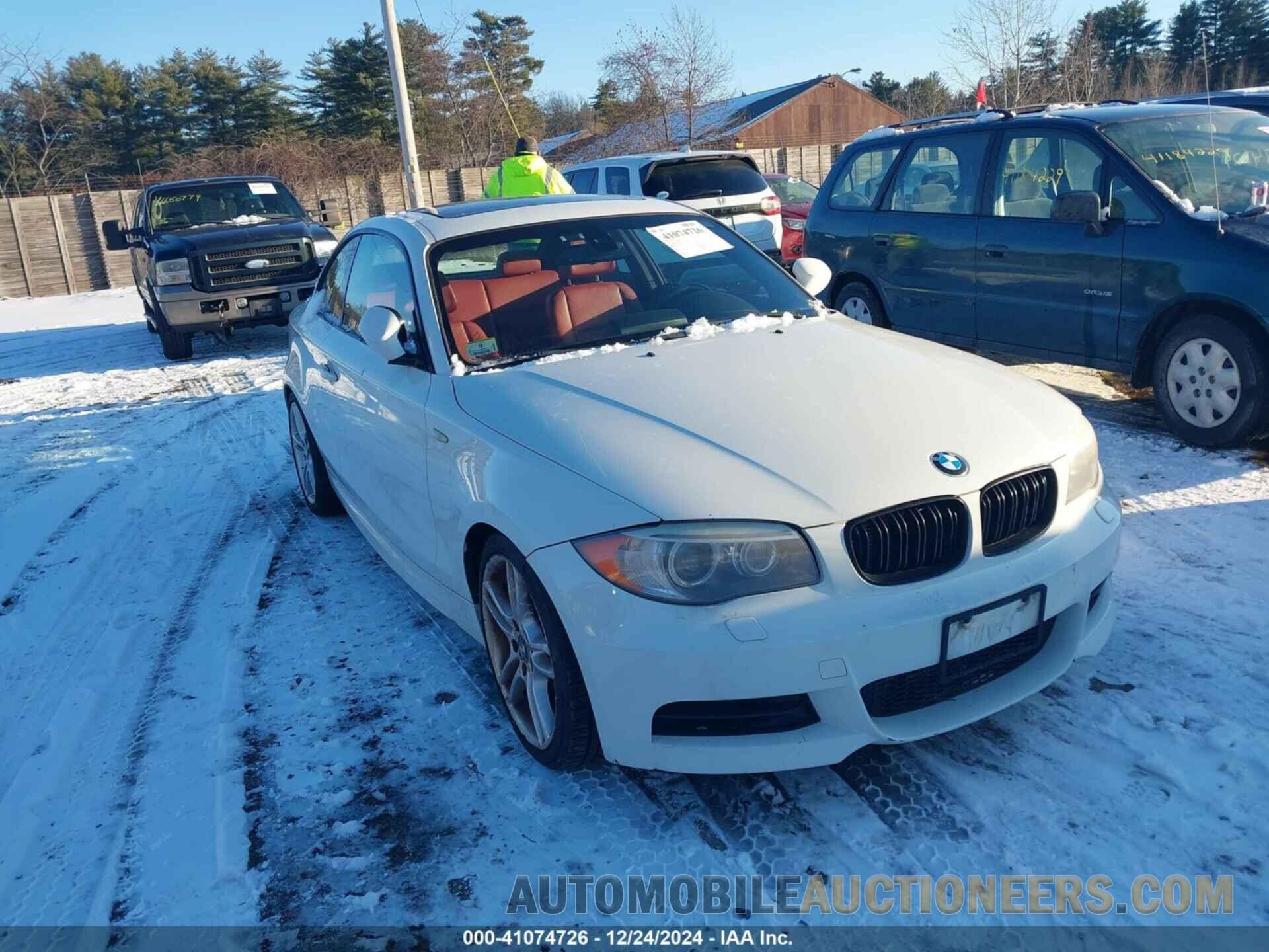 WBAUC9C55CVM12391 BMW 135I 2012