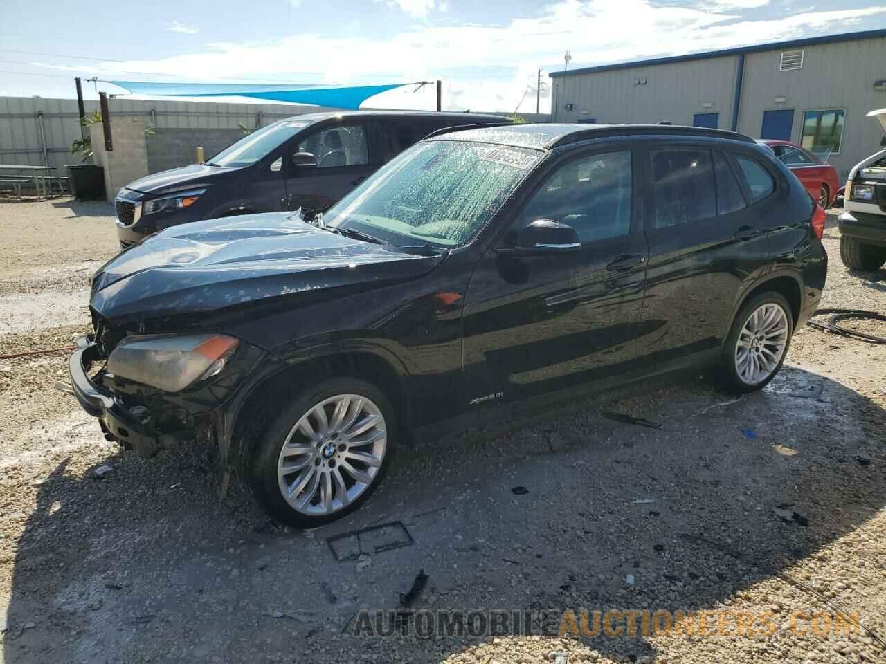 WBAVL1C51FVY31624 BMW X1 2015