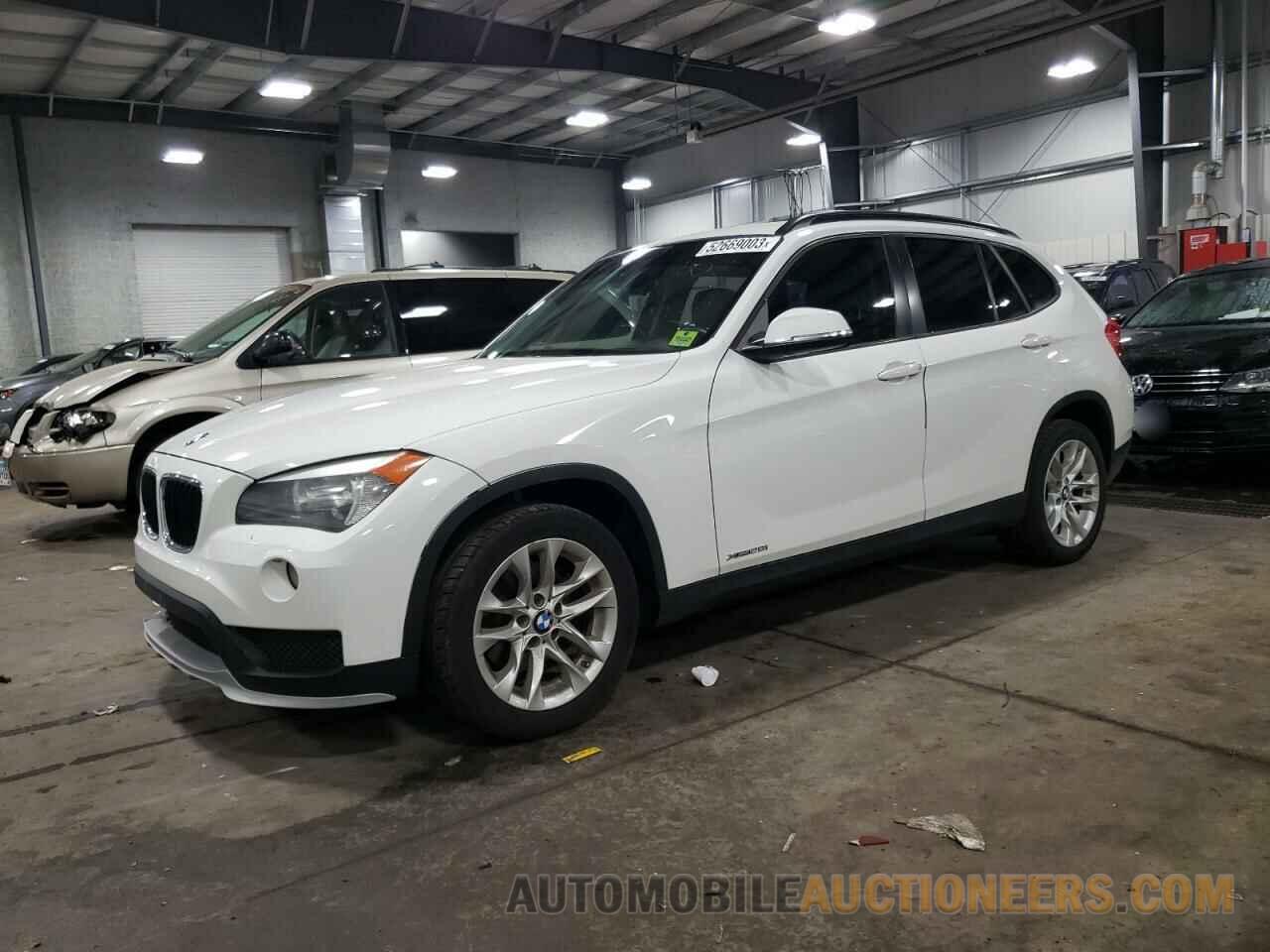 WBAVL1C53FVY25582 BMW X1 2015