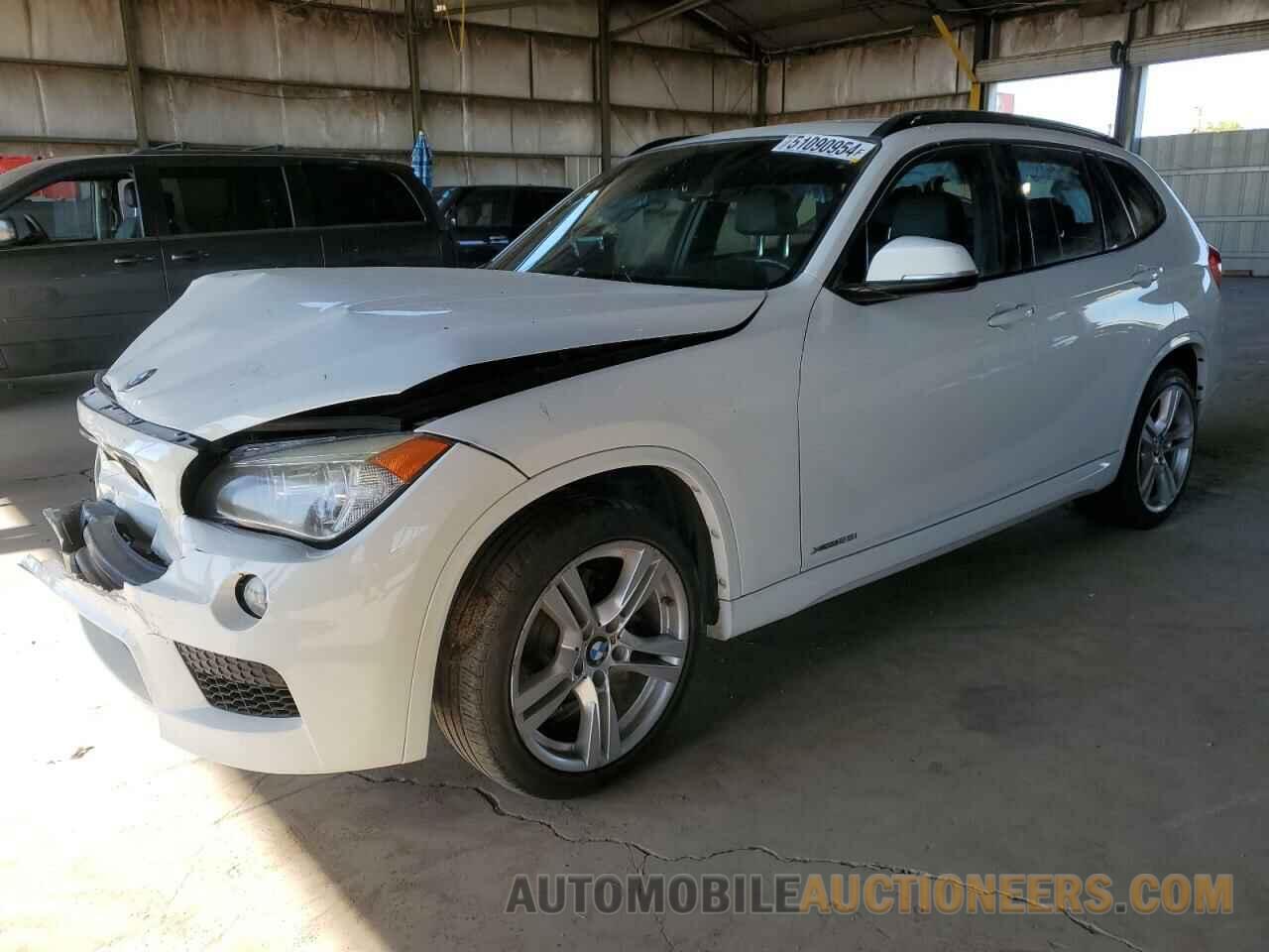 WBAVL1C54FVY27874 BMW X1 2015