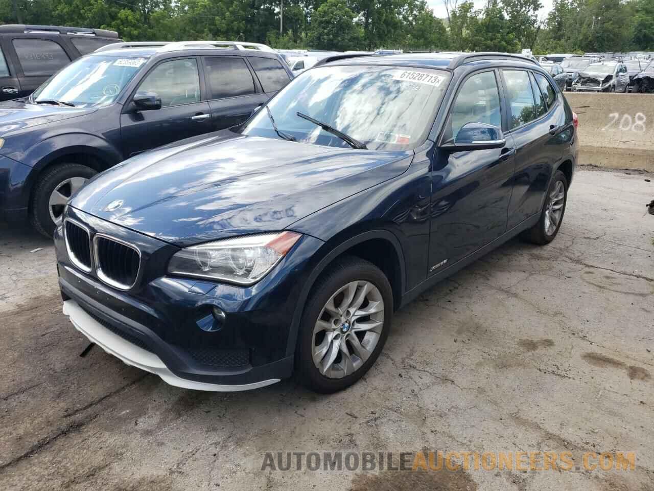 WBAVL1C56FVY31389 BMW X1 2015