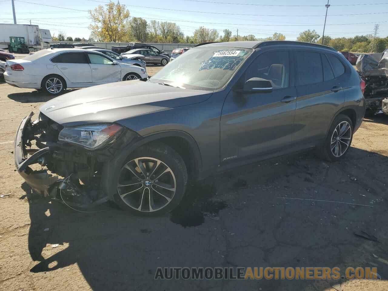 WBAVL1C56FVY39900 BMW X1 2015