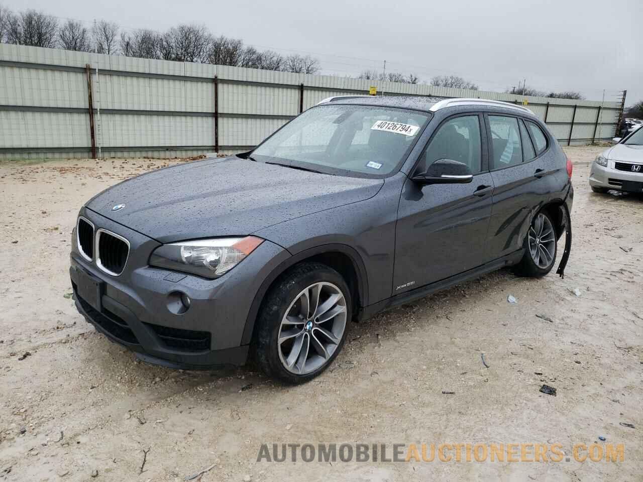 WBAVL1C59FVY33735 BMW X1 2015