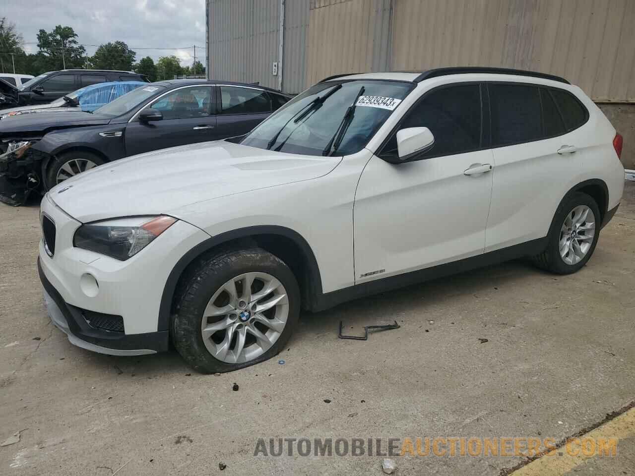 WBAVL1C59FVY40829 BMW X1 2015