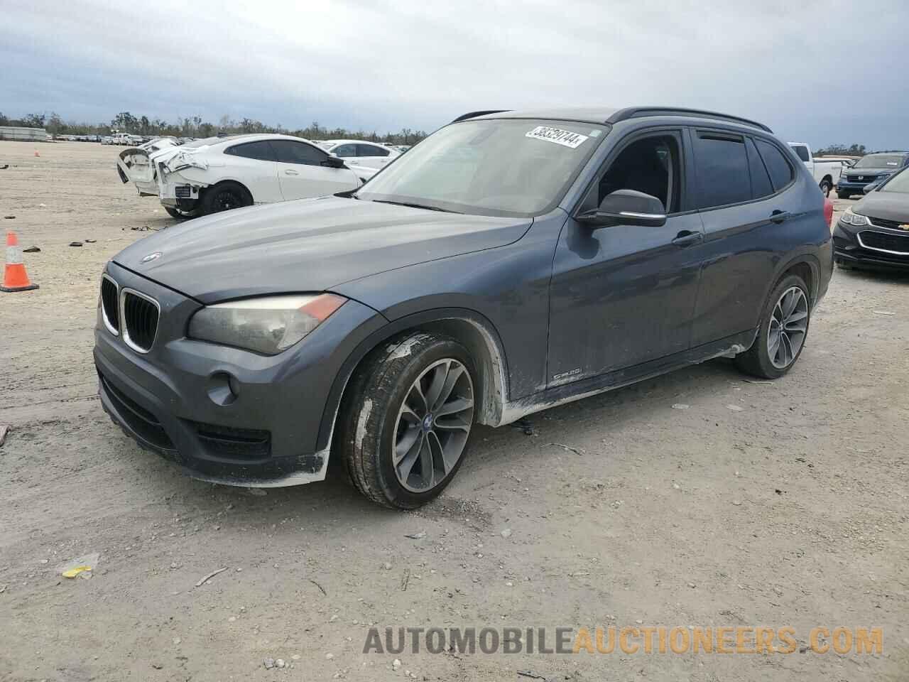 WBAVM1C50FVW57056 BMW X1 2015