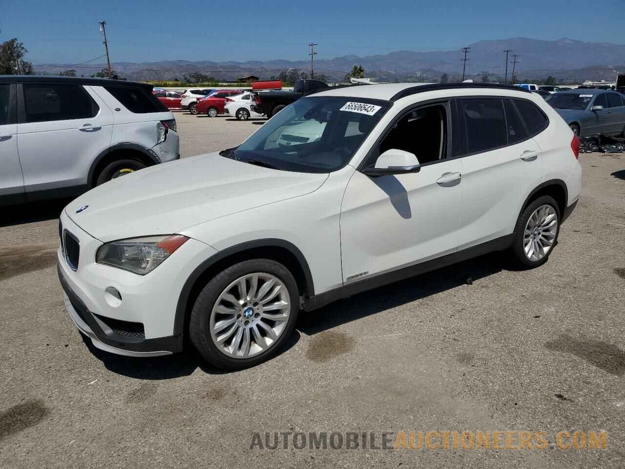 WBAVM1C51FV315826 BMW X1 2015