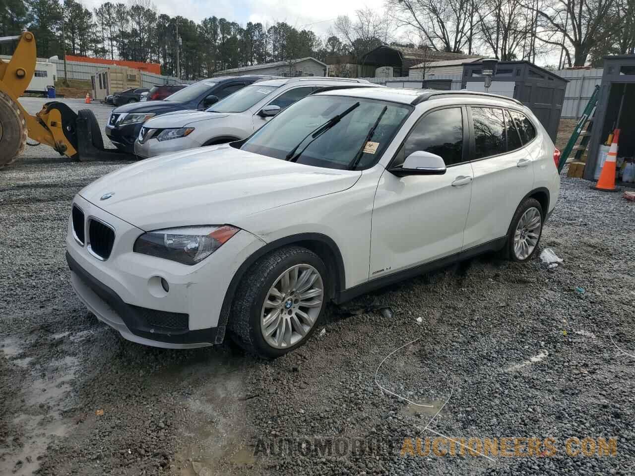 WBAVM1C51FV317365 BMW X1 2015