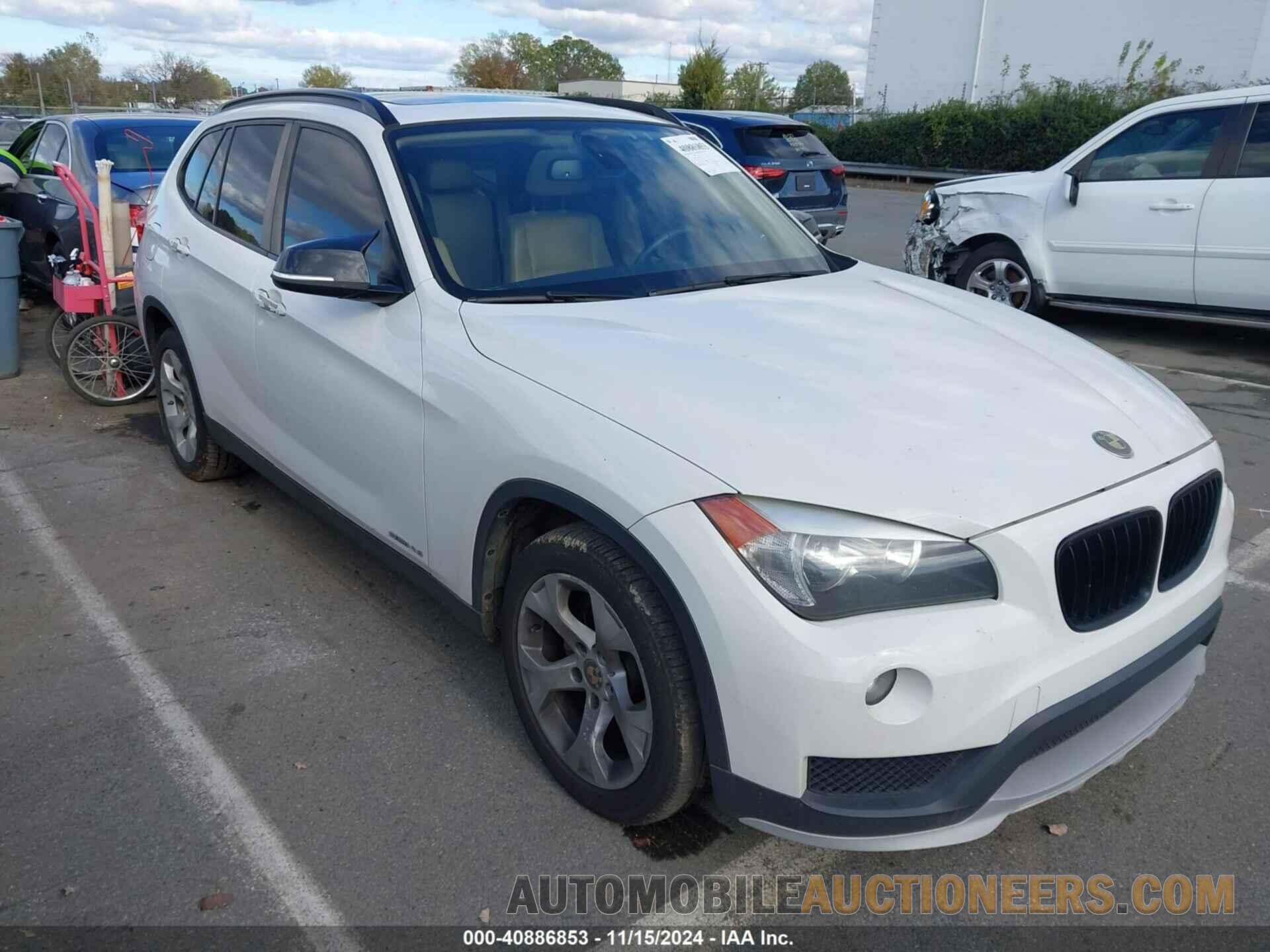 WBAVM1C51FV498256 BMW X1 2015