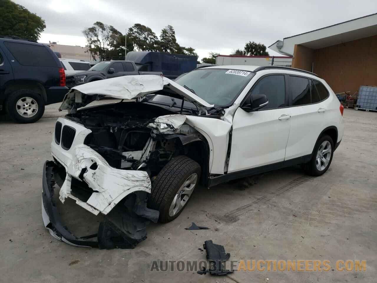 WBAVM1C53FV316718 BMW X1 2015