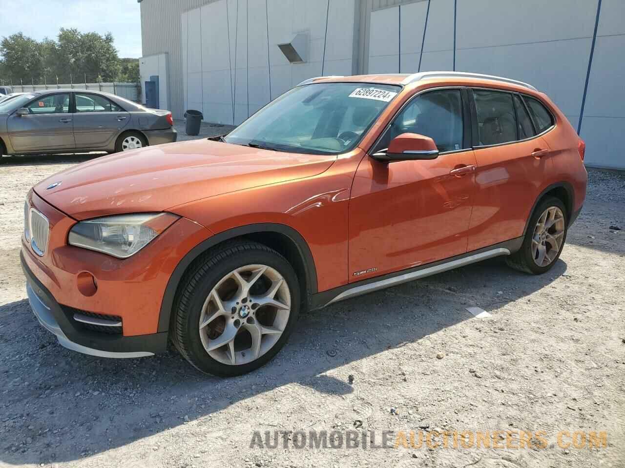 WBAVM1C53FV319019 BMW X1 2015