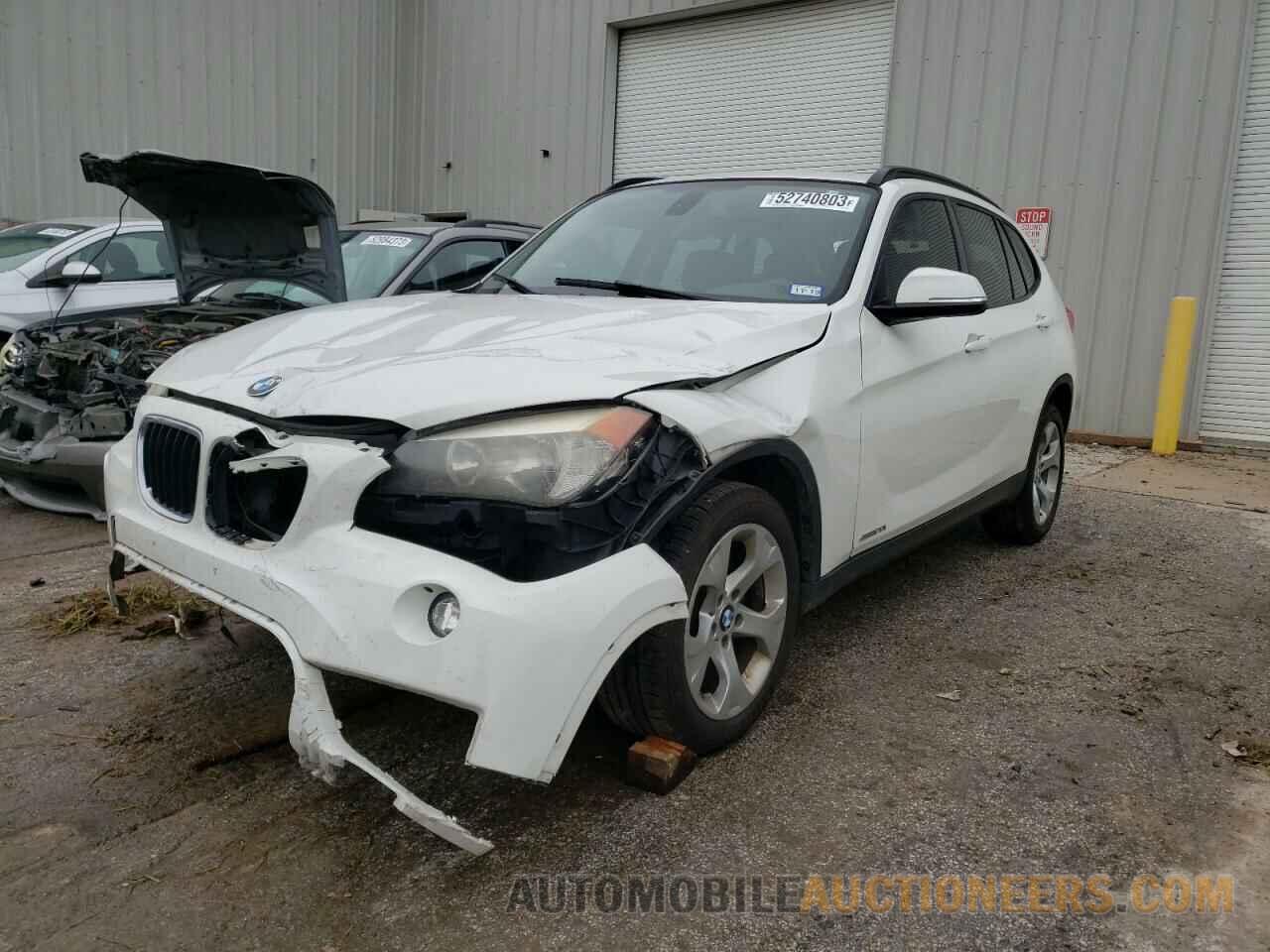 WBAVM1C54FVZ94281 BMW X1 2015