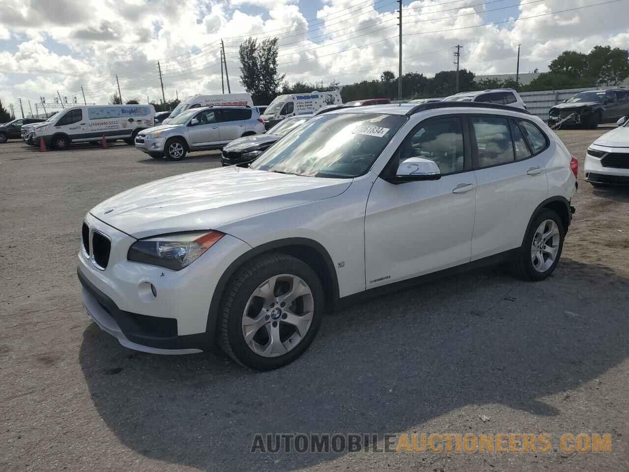 WBAVM1C55FV315473 BMW X1 2015