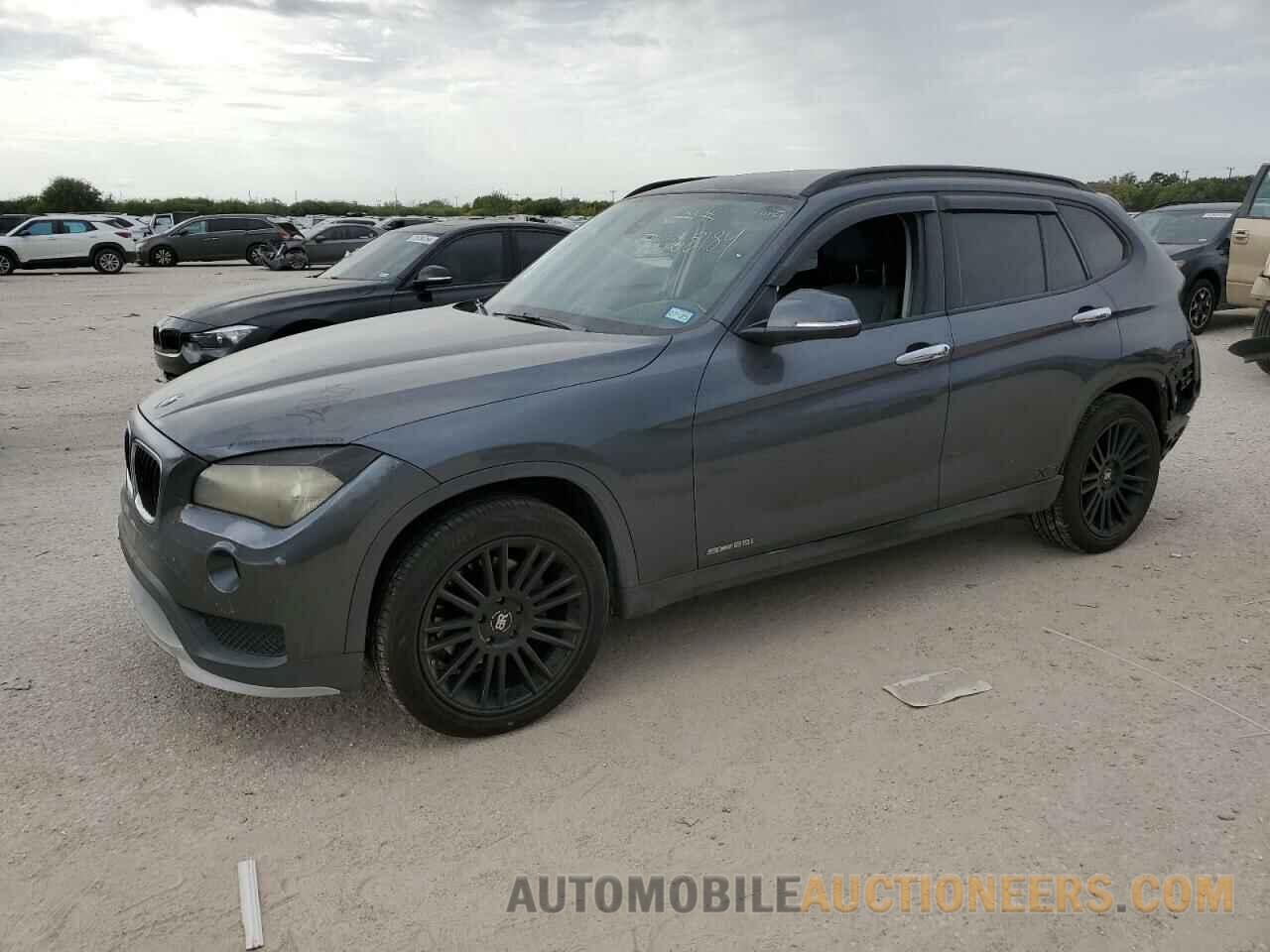 WBAVM1C55FV317773 BMW X1 2015