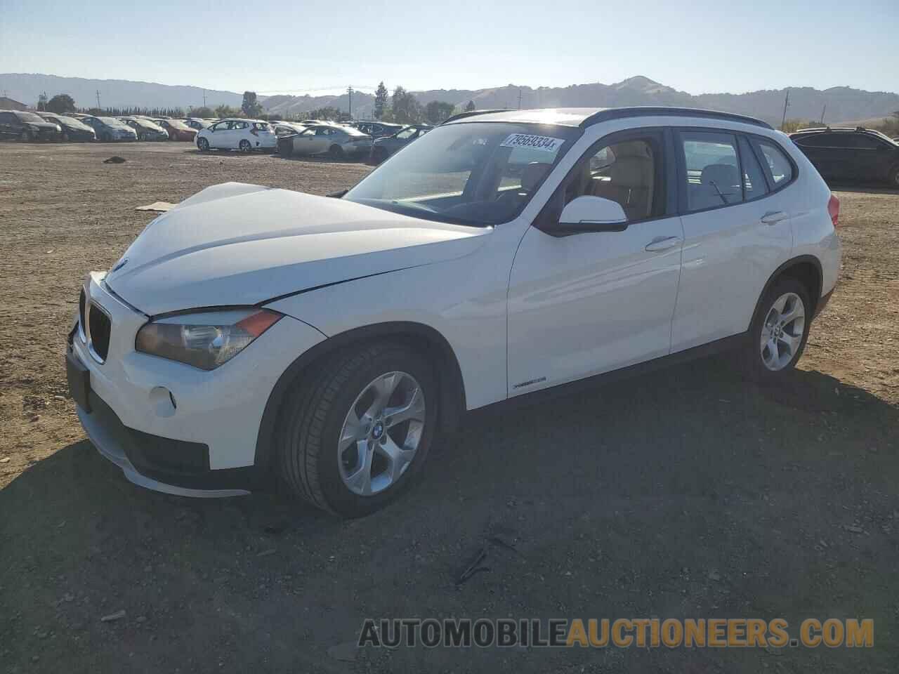 WBAVM1C55FVZ94063 BMW X1 2015