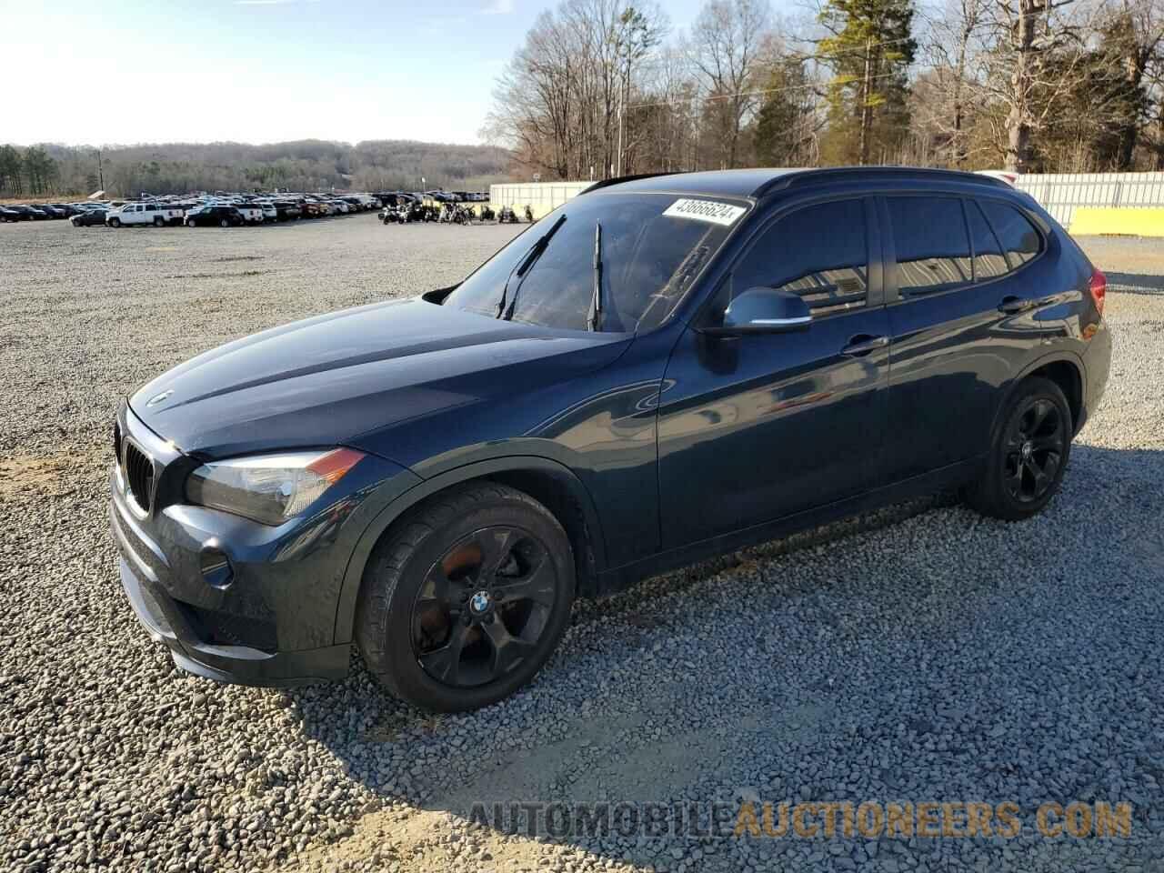 WBAVM1C56FV318236 BMW X1 2015