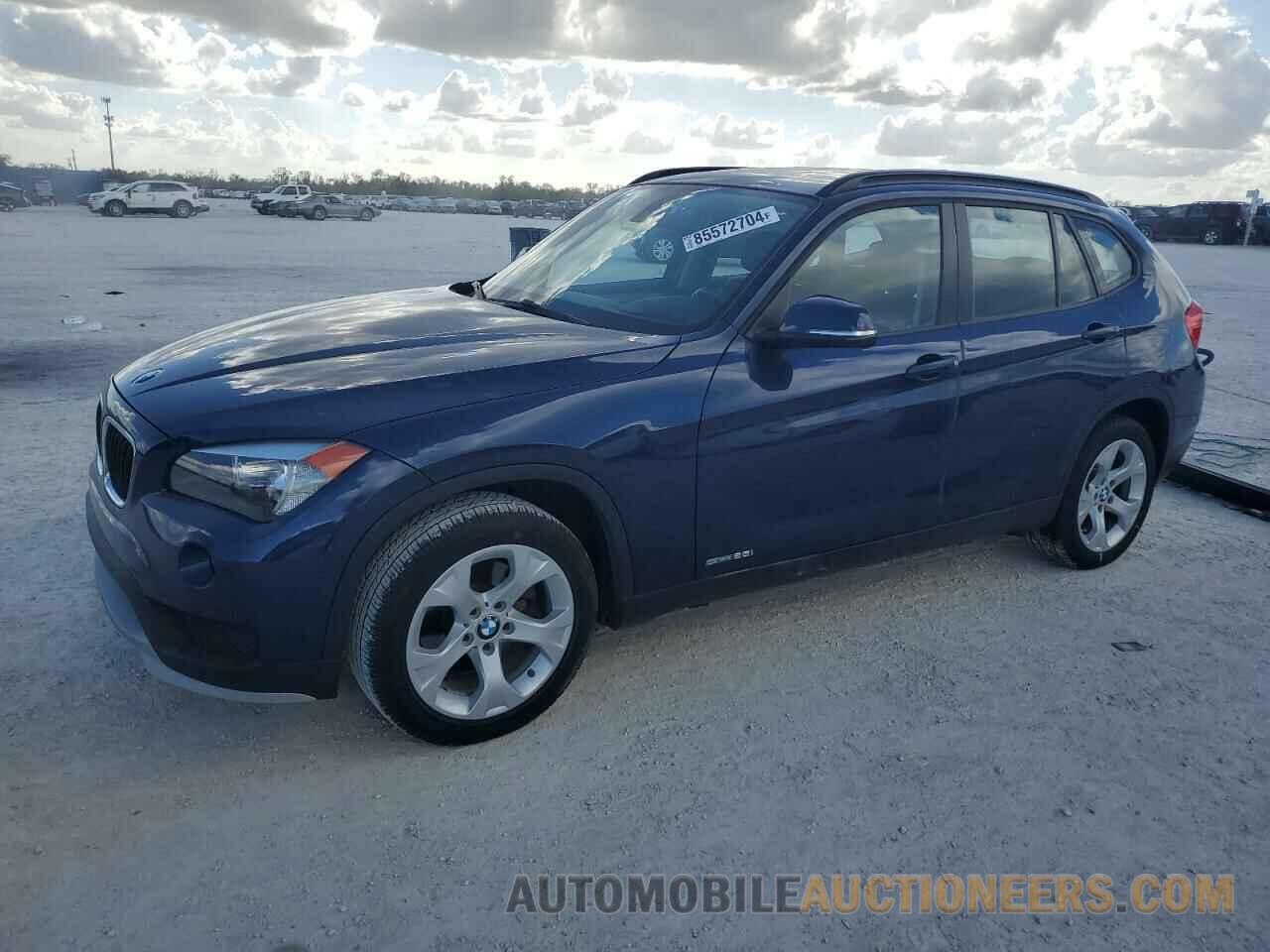 WBAVM1C56FV498155 BMW X1 2015