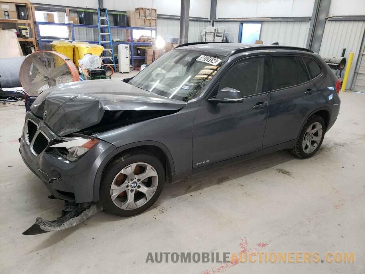 WBAVM1C57FV498410 BMW X1 2015