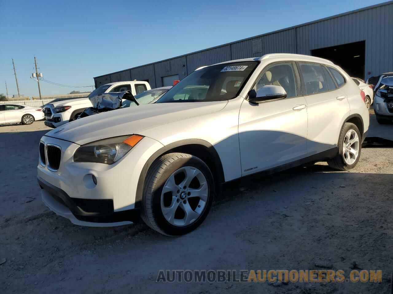 WBAVM1C57FVW56924 BMW X1 2015