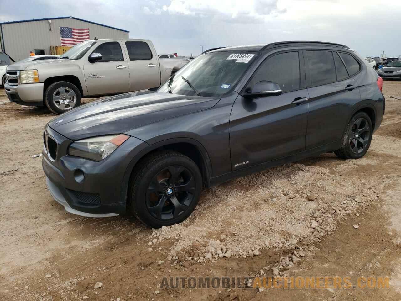 WBAVM1C58FV498965 BMW X1 2015