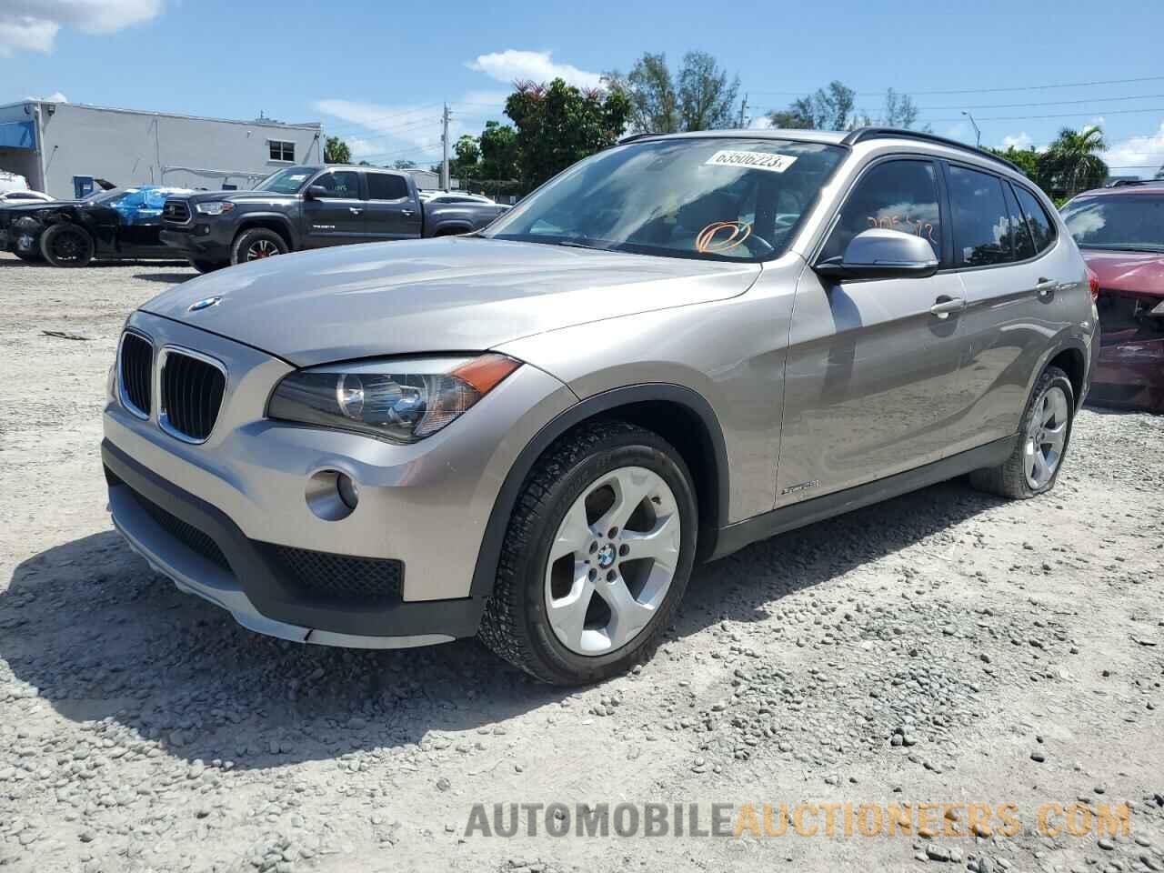 WBAVM1C58FV498979 BMW X1 2015